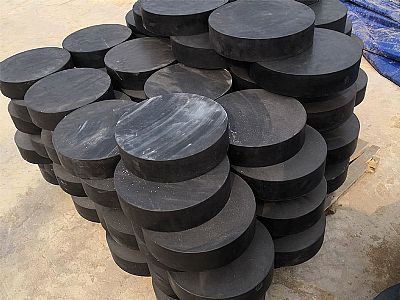 雨城区板式橡胶支座由若干层橡胶片与薄钢板经加压硫化